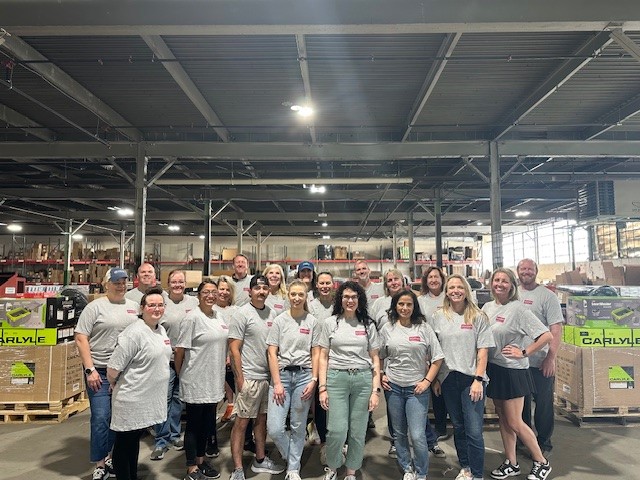 TOPDON US Donates ArtiDiag800 Scan Tool to Women in Auto Care Scholarship Recipients 