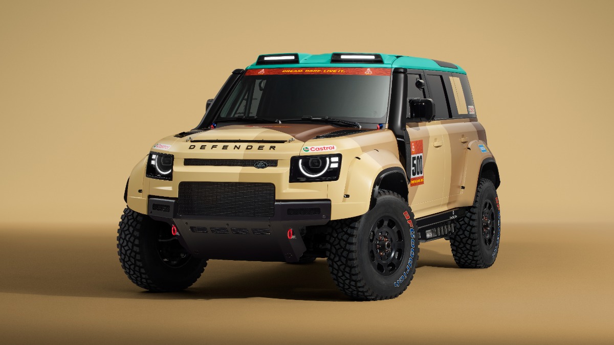 DEFENDER DAKAR D7X-R REVEALED IN ALL-NEW COMPETITION LIVERY AHEAD