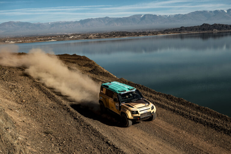 DEFENDER RALLY TRIUMPHS IN ARGENTINA AS ALL THREE CARS COMPLETE DESAFÍO RUTA 40 