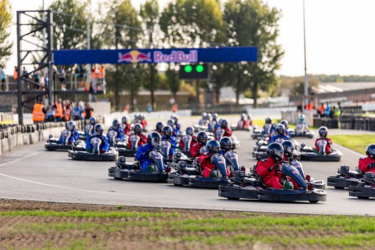 Max vs 100: 100 drivers prepare to face Max Verstappen in go-kart race